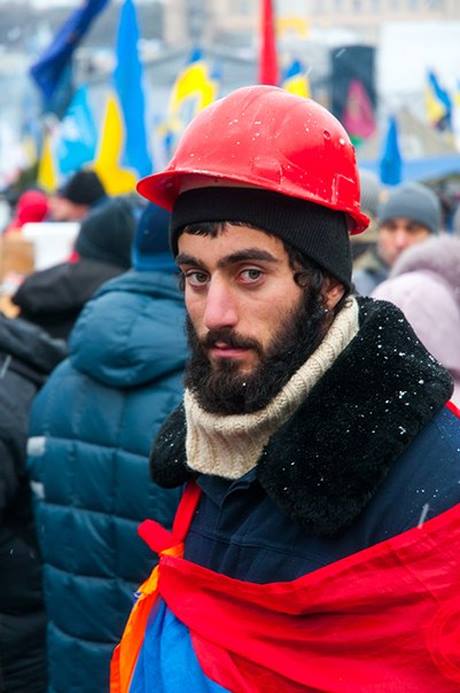 375716_513108732142250_499851399_n