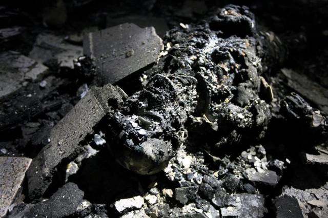 547901_594534157295065_1476853281_n