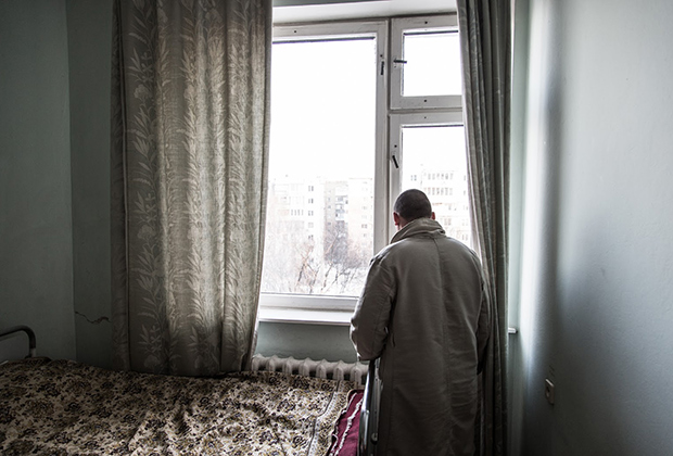 Injured soldier in the hospital.