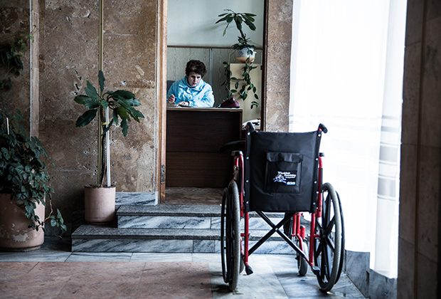 Hospital where injured special forces officers and internal troops soldiers of MIA receive their treatment. Photo by Pyotr Shelomovskiy / Lenta.ru