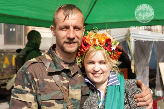 Mykhailo Havryliuk with Inna Zaliznyuk, a Logistics HQ volunteer