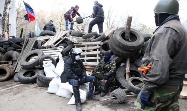 Barricade on one of the streets of Sloviansk. Photo ITAR-TASS/Mikhael Pochueb