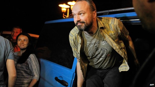 The first team of 4 from Donetsk were released.