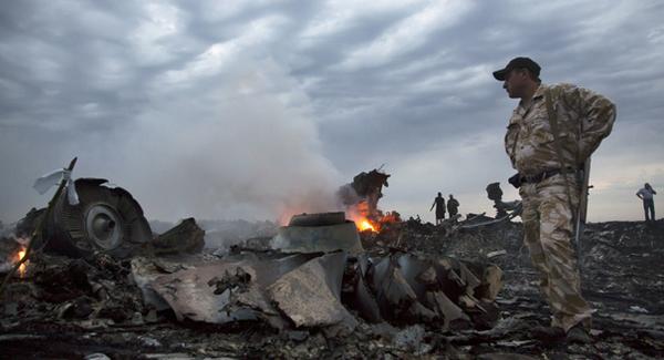 AP Photo. Source: http://www.politico.com/story/2014/07/faa-issues-no-fly-alert-for-eastern-ukraine-109079.html
