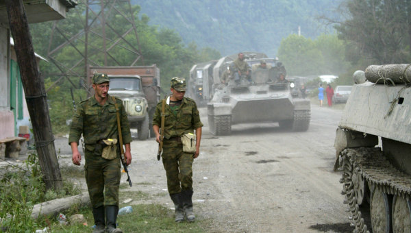 Russian peacekeepers during Georgian-Ossetian conflict. Photo: RIA Novosti, Said Gutsiev. Source: http://en.ria.ru/military_news/20140808/191841468/Timeline-of-Georgias-2008-Offensive-on-South-Ossetia.html