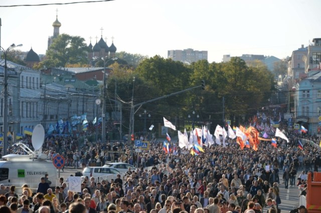 The participants of the “Peace March” in Moscow on September 21, 2014. Photo: AFP/Scanpix.
