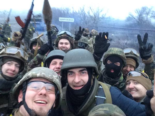 Azov Battalion selfies in Shyrokyne