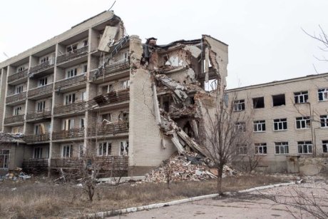 Mariinka apartment building destroyed by militants using Russian-supplied tank from 400 metres away. Photo Bryce Wilson. http://www.abc.net.au/news/2016-03-14/on-the-frontline-of-ukraine's-bloody-stalemate/7245036