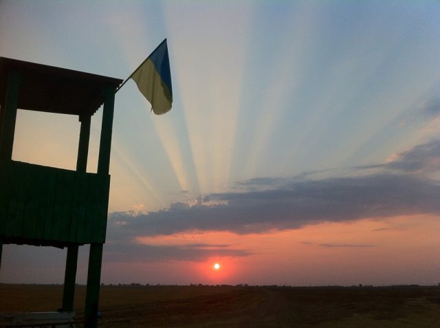 Photo: Dmitry Kapustin. On National Guard watch in Berdyansk, Ukraine October 2015