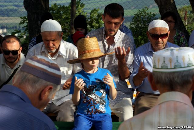A dua in Yalta. Photo: Anton Naumlyuk