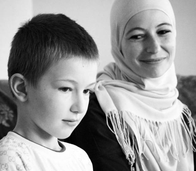 Son and wife of Emir-Huseyn Kuku