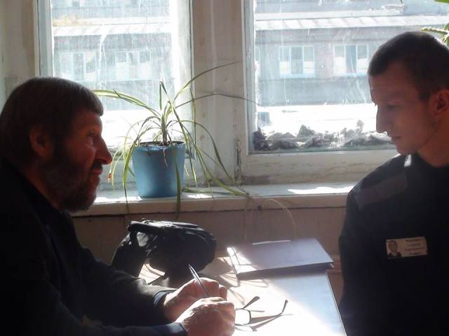 N. Shchur and A. Kolchenko in discussion during meeting. Photo: Tatiana Shchur.